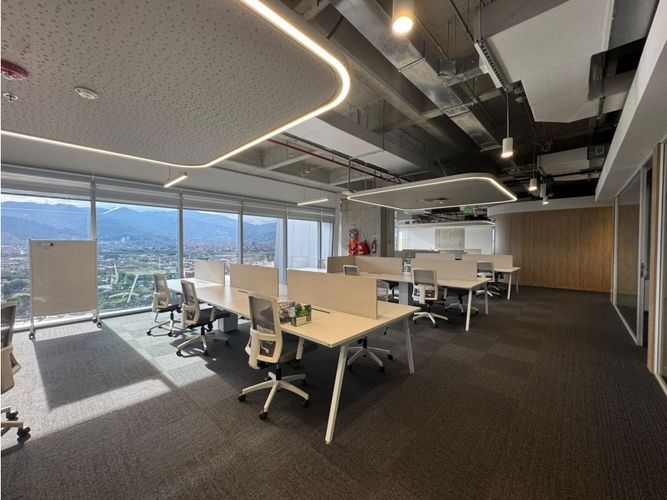 Oficina en arriendo en Villa Carlota, Medellín, 1479 m² · foto 11 de 20