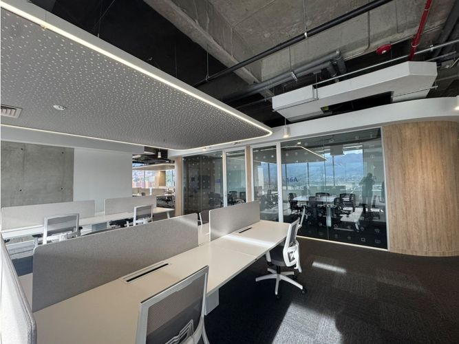 Oficina en arriendo en Villa Carlota, Medellín, 1479 m² · foto 12 de 20