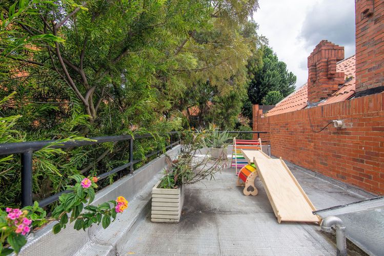 Apartamento de 4 alcobas en venta en Santa Barbara Alta, Bogotá, 254 m² · foto 12 de 20