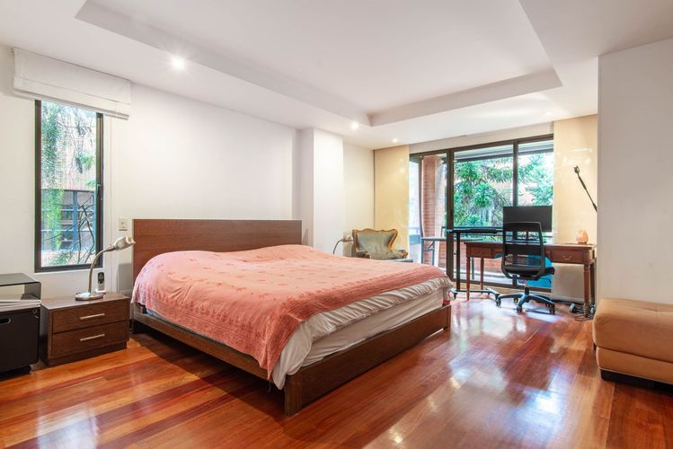 Apartamento de 4 alcobas en venta en Santa Barbara Alta, Bogotá, 254 m² · foto 13 de 20