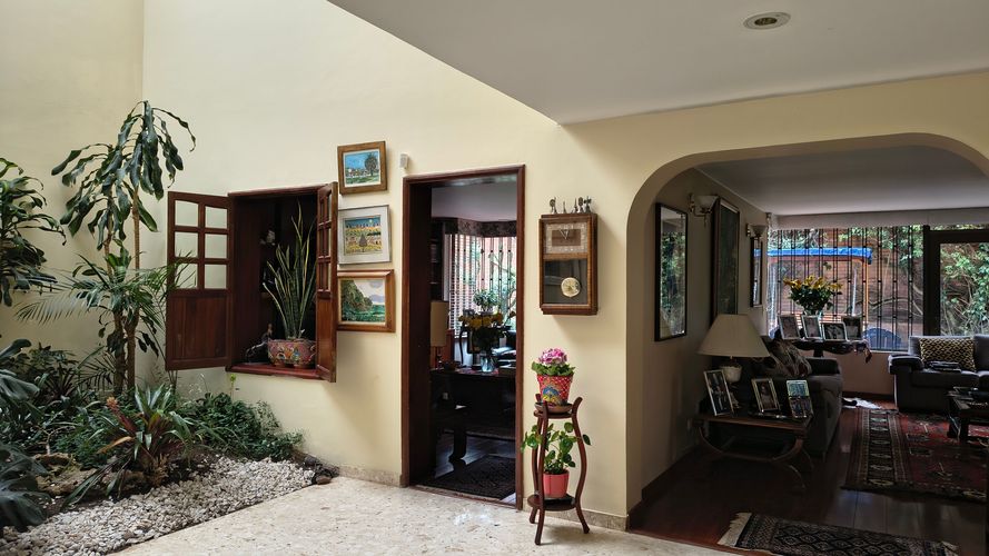 Casa de 4 alcobas en venta en Usaquen, Bogotá, 522 m² · foto 4 de 8