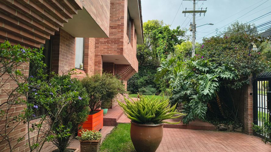 Casa de 4 alcobas en venta en Usaquen, Bogotá, 522 m² · foto 7 de 8