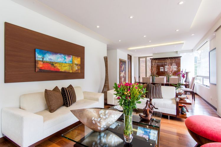 Apartamento de 3 alcobas en venta en Chicó Alto, Bogotá, 187 m² · foto 2 de 18