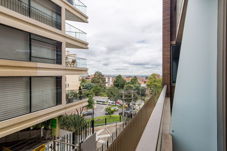 Apartamento de 3 alcobas en venta en Chicó Alto, Bogotá, 187 m² · foto 13 de 18