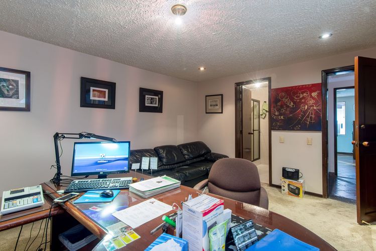 Casa de 4 alcobas en venta en San Patricio, Bogotá, 678 m² · foto 16 de 20