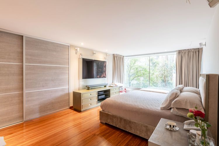 Apartamento de 3 alcobas en venta en Chicó Alto, Bogotá, 330 m² · foto 19 de 20