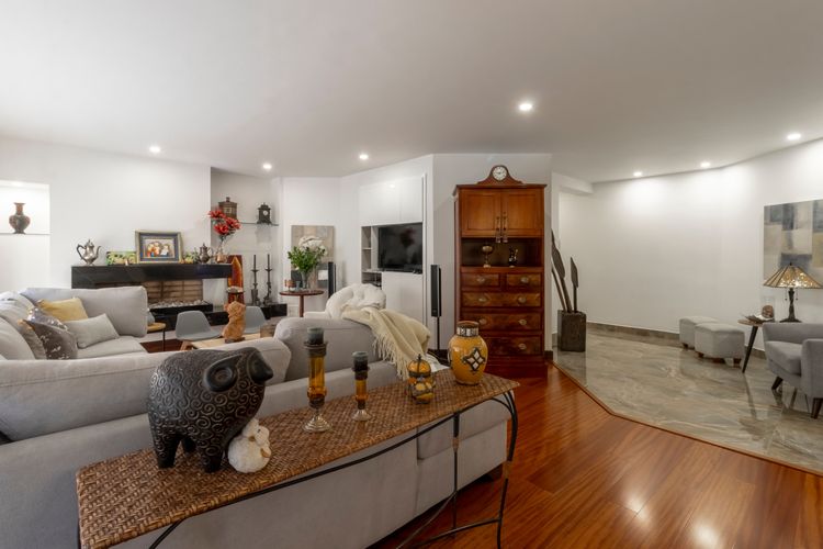 Apartamento de 2 alcobas en venta en Chicó Navarra, Bogotá, 161 m² · foto 3 de 20