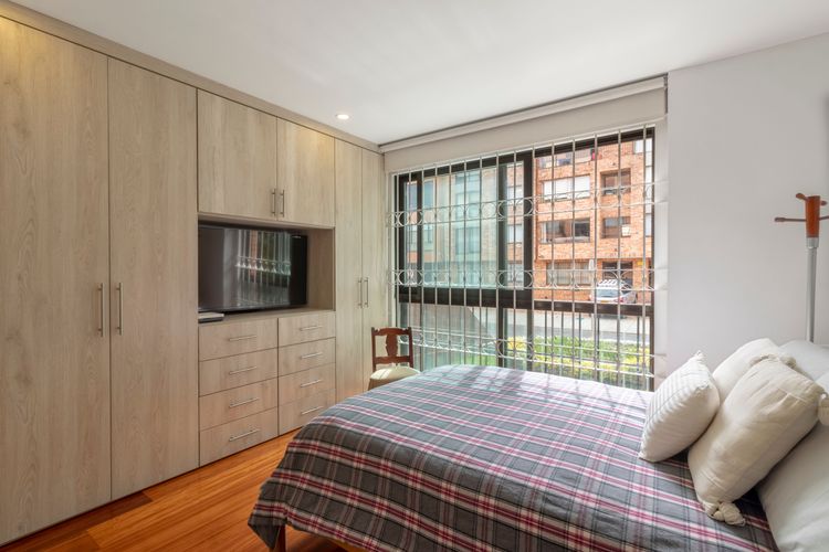 Apartamento de 2 alcobas en venta en Chicó Navarra, Bogotá, 161 m² · foto 13 de 20