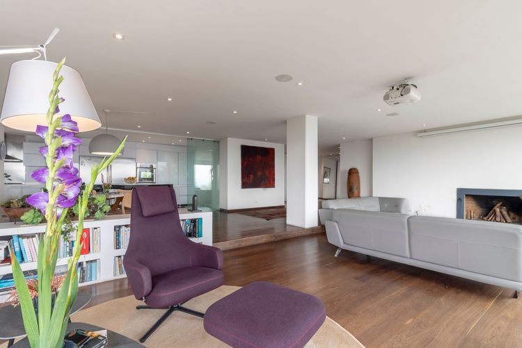 Apartamento de 2 alcobas en venta en Chicó Alto, Bogotá, 202 m² · foto 2 de 20