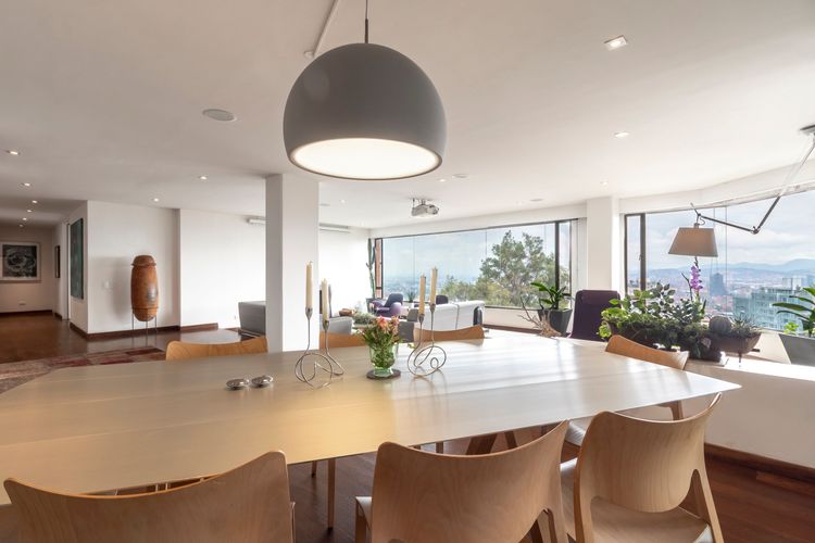 Apartamento de 2 alcobas en venta en Chicó Alto, Bogotá, 202 m² · foto 10 de 20