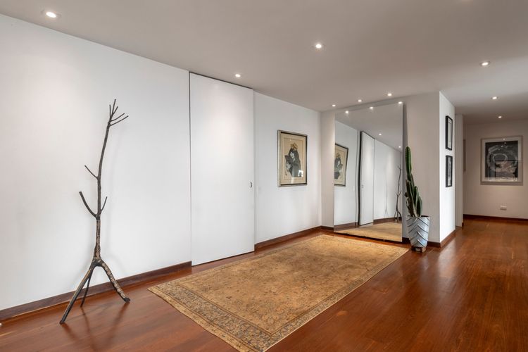 Apartamento de 2 alcobas en venta en Chicó Alto, Bogotá, 202 m² · foto 17 de 20