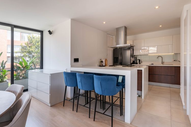 Apartamento de 3 alcobas en venta en La Calleja, Bogotá, 231 m² · foto 7 de 20