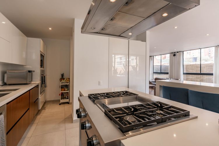 Apartamento de 3 alcobas en venta en La Calleja, Bogotá, 231 m² · foto 8 de 20