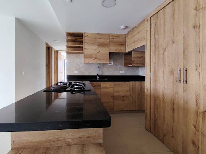 Apartamento de 3 alcobas en venta en Ciudadela, El Carmen de Viboral, 75 m² · foto 2 de 18