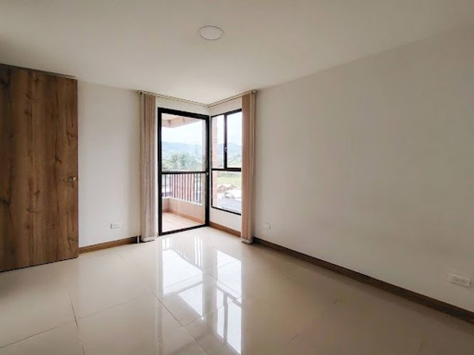 Apartamento de 3 alcobas en venta en Ciudadela, El Carmen de Viboral, 75 m² · foto 6 de 18