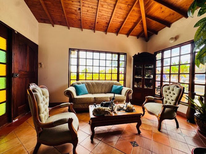 Finca en arriendo en El Carmen De Viboral, El Carmen de Viboral, 159 m² · foto 3 de 24