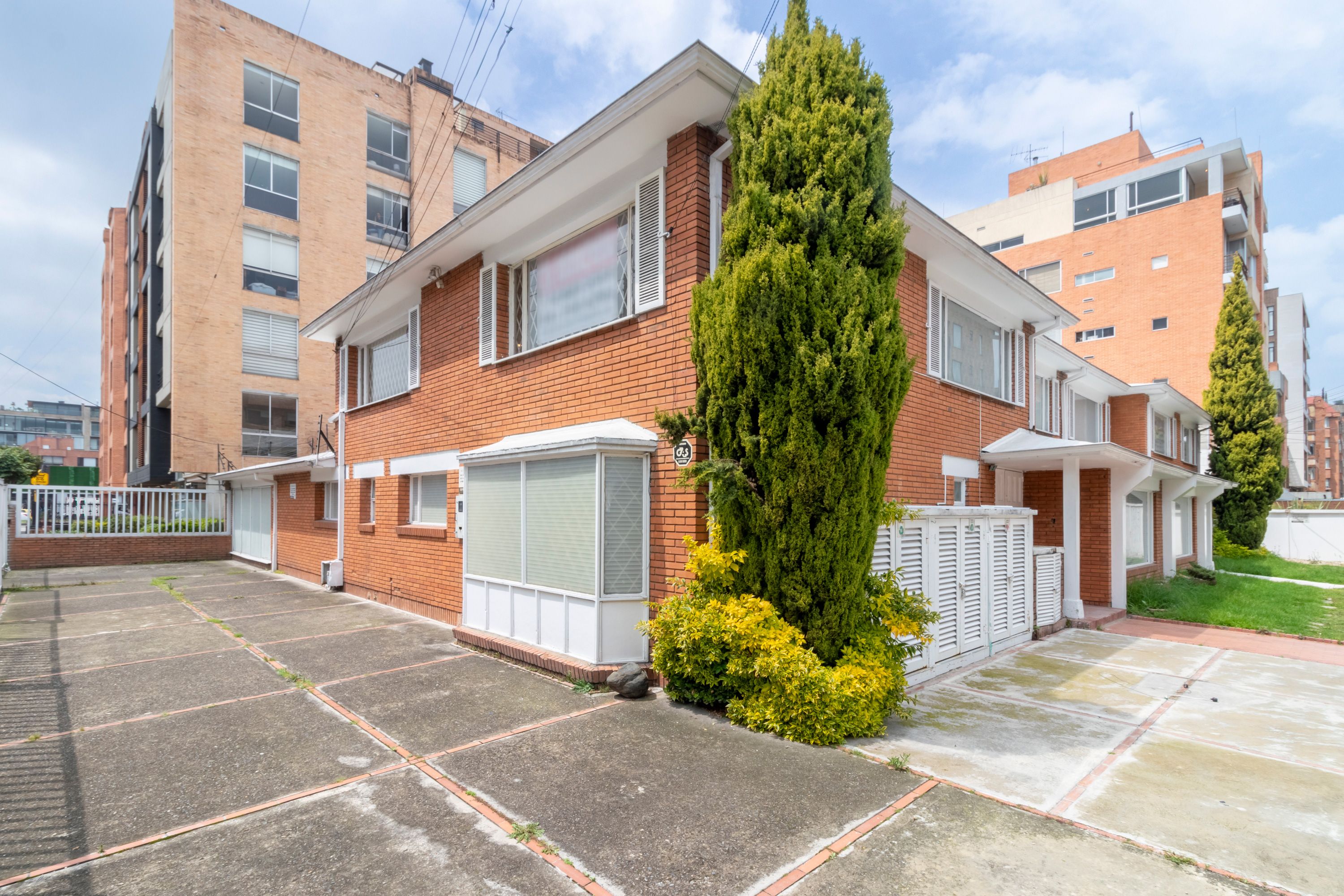 House for rent in Santa barbara occidental, Bogotá