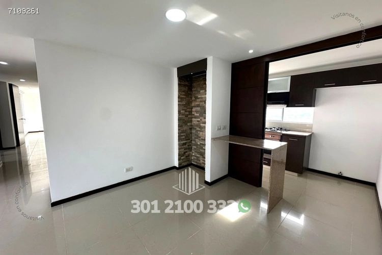 Apartamento de 3 alcobas en arriendo en Los Balsos, Medellín, 117 m² · foto 6 de 24