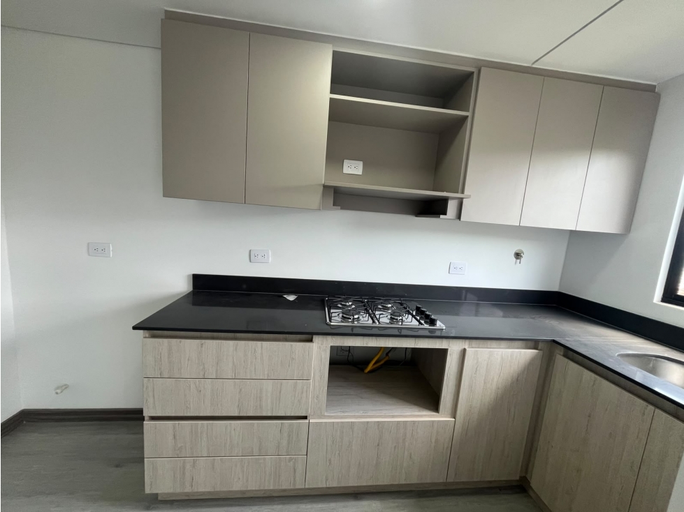 Apartamento en arriendo en Las Palmas, Medellín · foto 4 de 21
