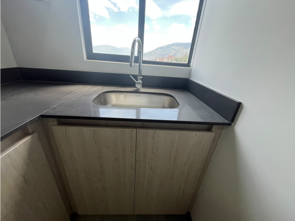 Apartamento en arriendo en Las Palmas, Medellín · foto 5 de 21