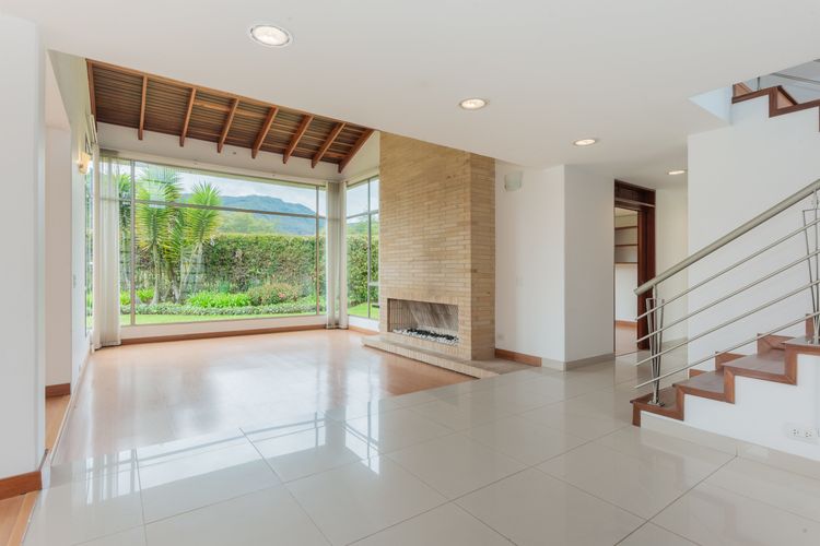 Casa de 4 alcobas en arriendo en Guaymaral, Bogotá, 293 m² · foto 2 de 20