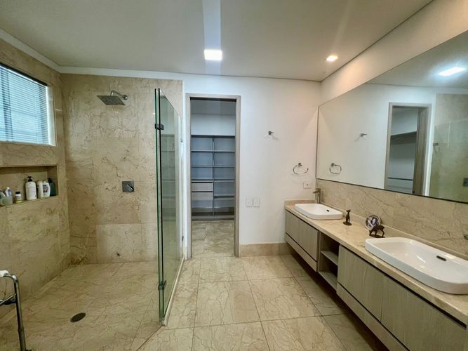 Apartamento de 3 alcobas en arriendo en Castillogrande, Cartagena, 338 m² · foto 16 de 19
