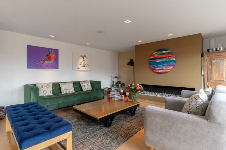Apartamento de 3 alcobas en venta en El Refugio, Bogotá, 230 m² · foto 2 de 20