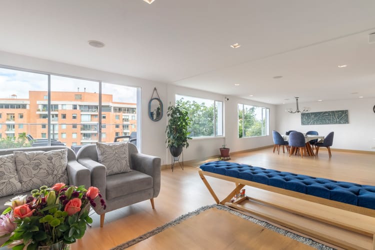 Apartamento de 3 alcobas en venta en El Refugio, Bogotá, 230 m² · foto 4 de 20