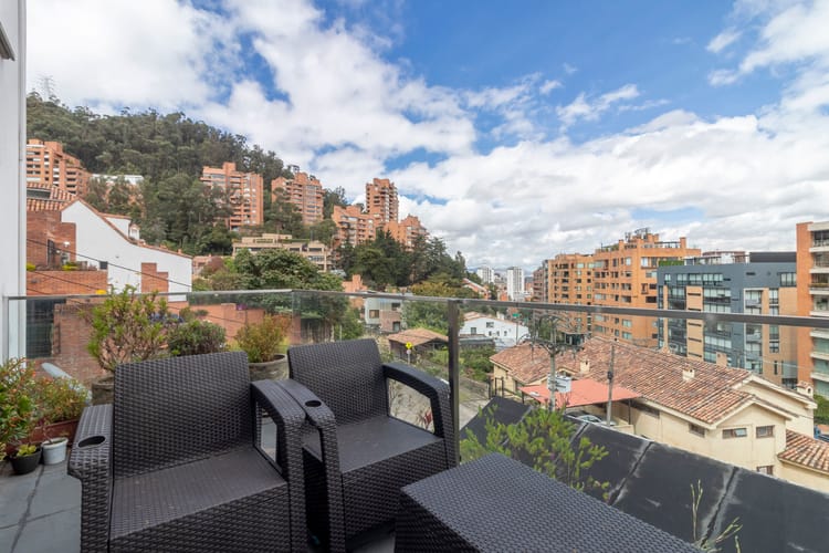 Apartamento de 3 alcobas en venta en El Refugio, Bogotá, 230 m² · foto 8 de 20