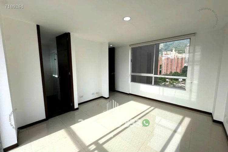 Apartamento de 3 alcobas en arriendo en Los Balsos, Medellín, 117 m² · foto 22 de 24