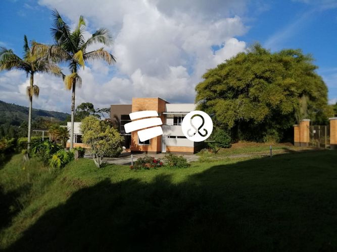 Finca en venta en La Mosca, Guarne, 6880 m² · foto 2 de 18