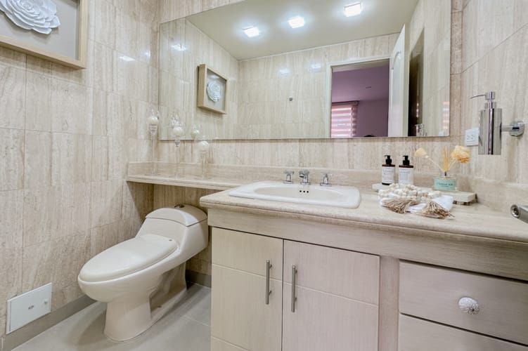 Apartamento de 3 alcobas en venta en Chico Norte, Bogotá, 230 m² · foto 7 de 23