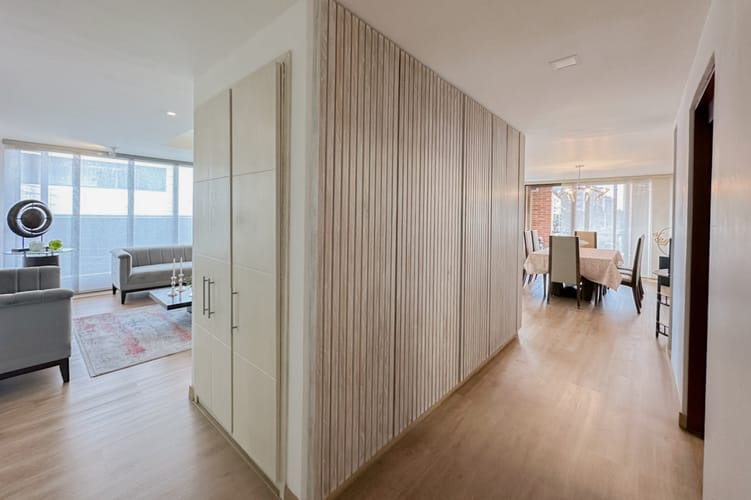 Apartamento de 3 alcobas en venta en Chico Norte, Bogotá, 230 m² · foto 8 de 23