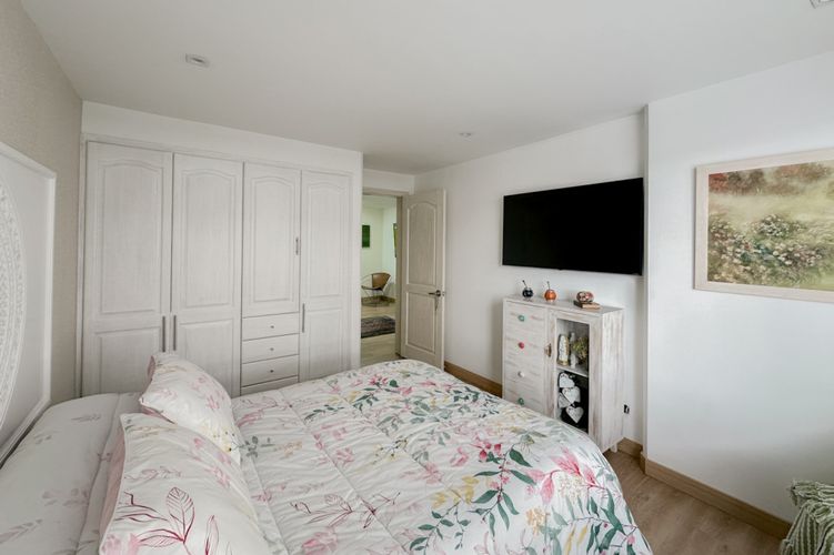 Apartamento de 3 alcobas en venta en Chico Norte, Bogotá, 230 m² · foto 15 de 23
