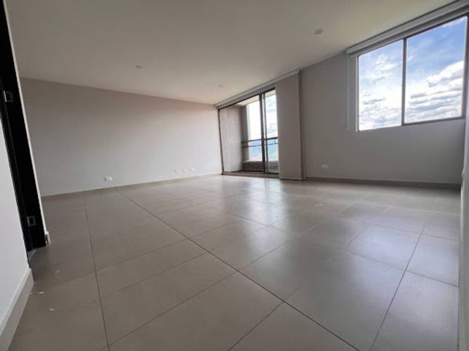 Apartamento de 2 alcobas en arriendo en Loma De Los Gonzalez, Medellín, 80 m² · foto 2 de 13