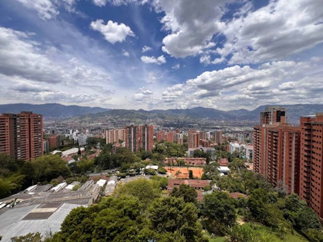 Apartamento de 2 alcobas en arriendo en Loma De Los Gonzalez, Medellín, 80 m² · foto 5 de 13