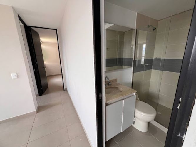 Apartamento de 2 alcobas en arriendo en Loma De Los Gonzalez, Medellín, 80 m² · foto 6 de 13