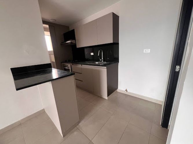 Apartamento de 2 alcobas en arriendo en Loma De Los Gonzalez, Medellín, 80 m² · foto 7 de 13
