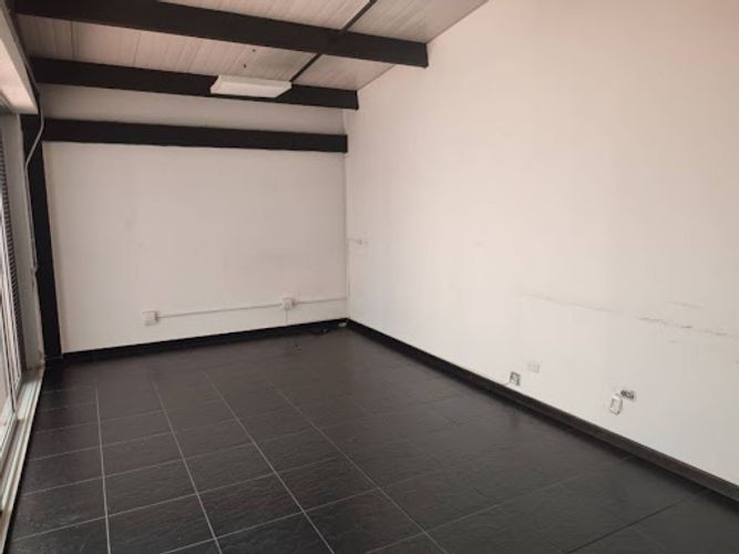 Oficina en arriendo en Llano Grande, Rionegro, 160 m² · foto 2 de 19