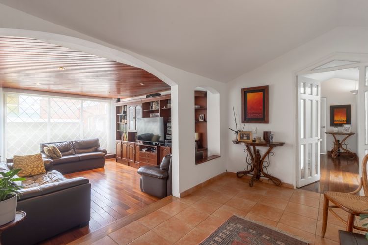 Casa de 4 alcobas en venta en El Recreo De Los Frailes, Bogotá, 300 m² · foto 11 de 20