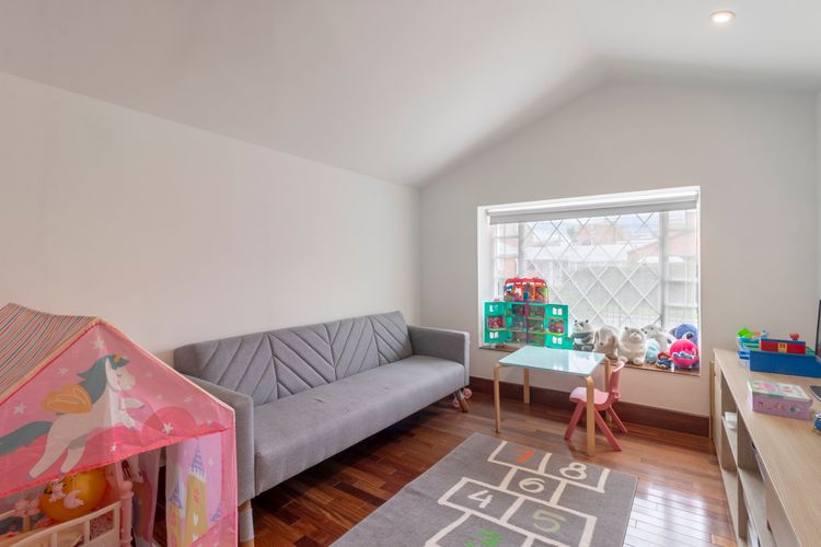Casa de 4 alcobas en venta en El Recreo De Los Frailes, Bogotá, 300 m² · foto 13 de 20