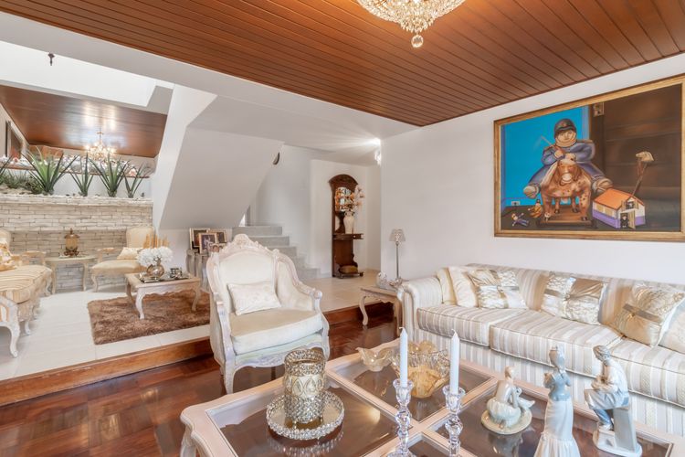 Casa de 4 alcobas en venta en Pasadena, Bogotá, 344 m² · foto 2 de 19