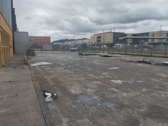 Bodega en arriendo en Siberia, Cota, 2572 m² · foto 6 de 14