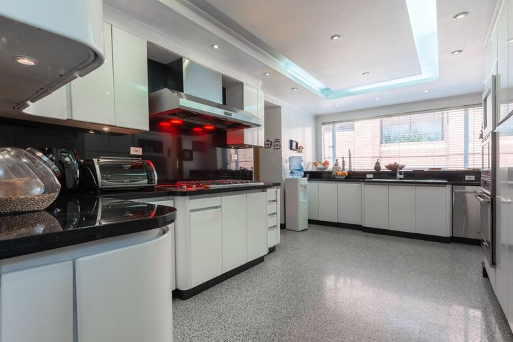 Apartamento de 4 alcobas en venta en Santa Barbara Alta, Bogotá, 404 m² · foto 12 de 20