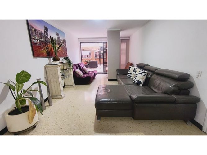 Apartamento en arriendo en El Poblado, Medellín, 240 m² · foto 9 de 11