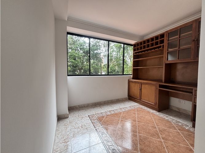 Apartamento de 4 alcobas en arriendo en El Diamante No. 2, Medellín, 132 m² · foto 12 de 19