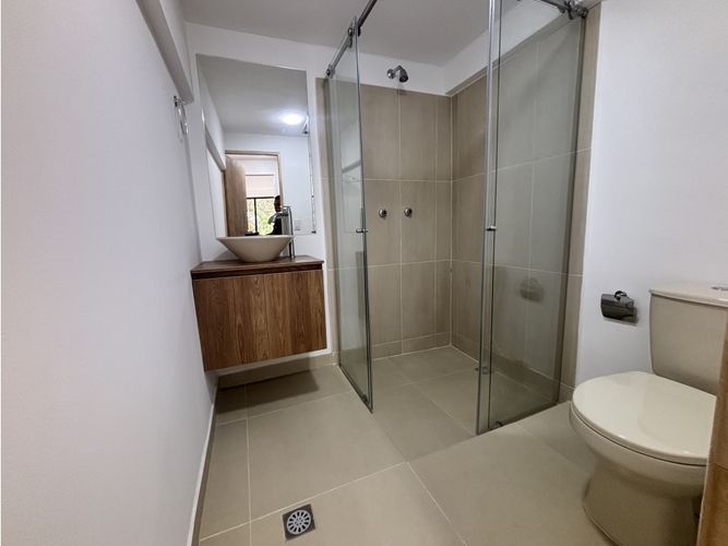 Apartamento de 4 alcobas en arriendo en El Diamante No. 2, Medellín, 132 m² · foto 15 de 19