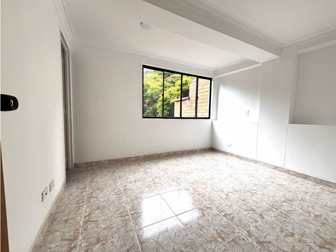 Apartamento de 4 alcobas en arriendo en El Diamante No. 2, Medellín, 132 m² · foto 16 de 19