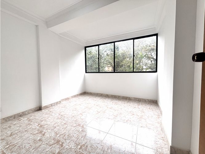 Apartamento de 4 alcobas en arriendo en El Diamante No. 2, Medellín, 132 m² · foto 17 de 19