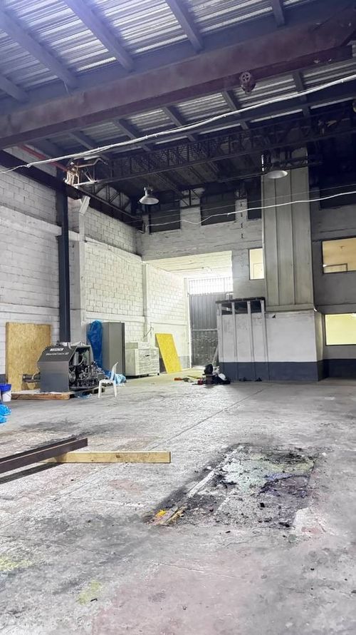 Bodega en arriendo en El Poblado, Medellín, 250 m² · foto 2 de 7